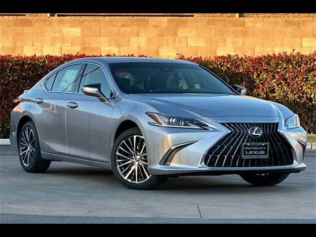 2025 Lexus ES 300h