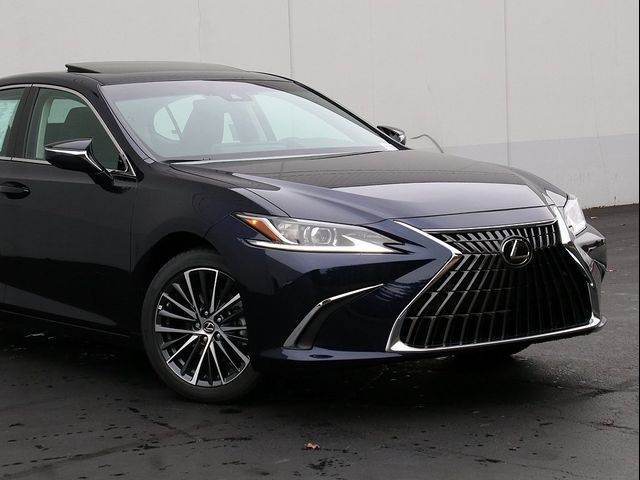 2025 Lexus ES 300h