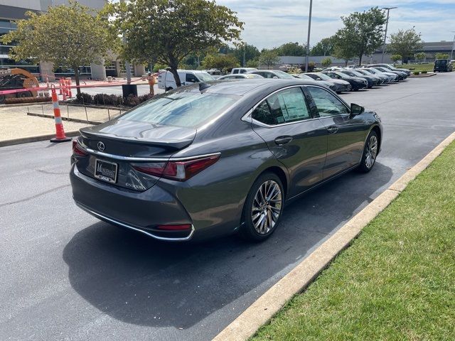 2025 Lexus ES 300h Luxury