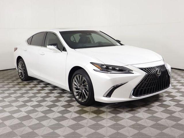 2025 Lexus ES 300h Luxury