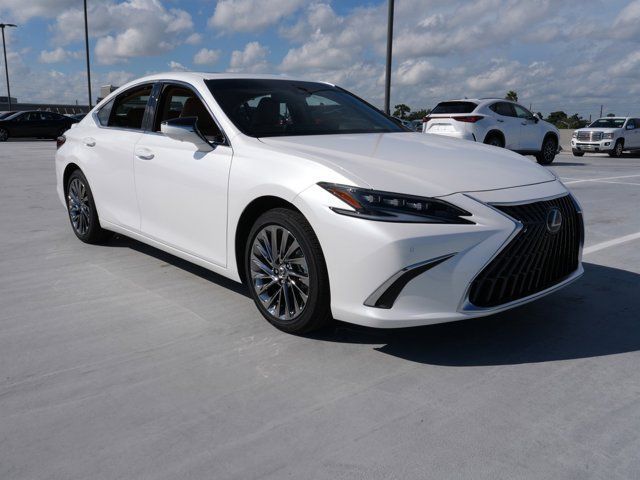 2025 Lexus ES 300h Ultra Luxury