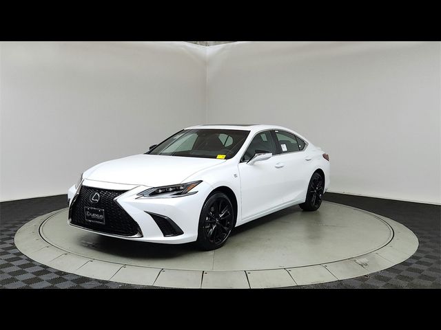 2025 Lexus ES ES 300h F SPORT Handling
