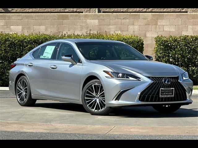 2025 Lexus ES 300h