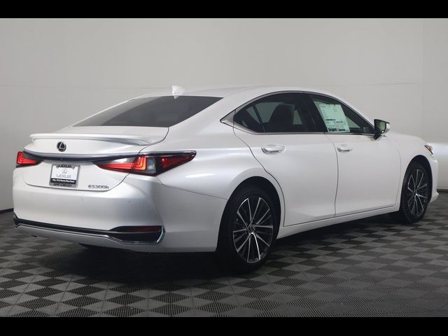 2025 Lexus ES 300h