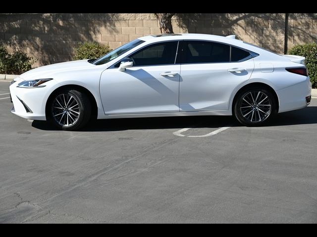 2025 Lexus ES 300h