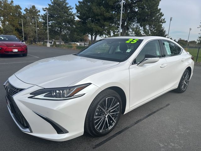 2025 Lexus ES 300h