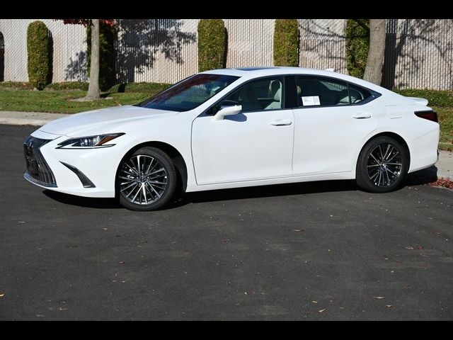 2025 Lexus ES 300h