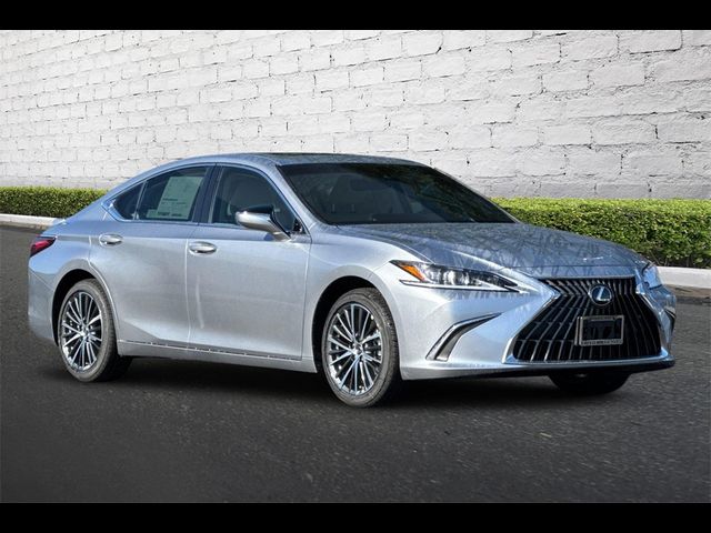 2025 Lexus ES 300h