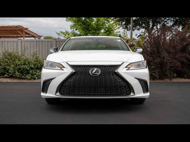 2025 Lexus ES 300h