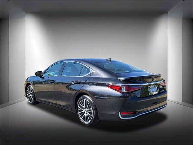 2025 Lexus ES 300h