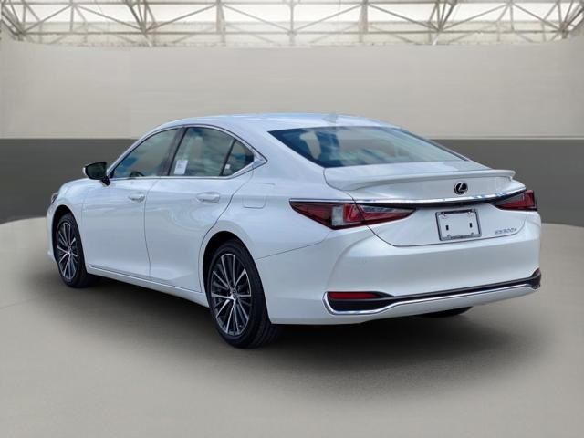 2025 Lexus ES 300h