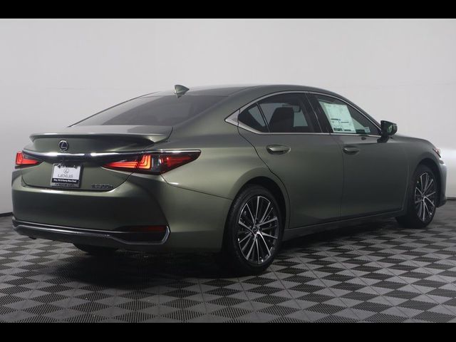 2025 Lexus ES 300h