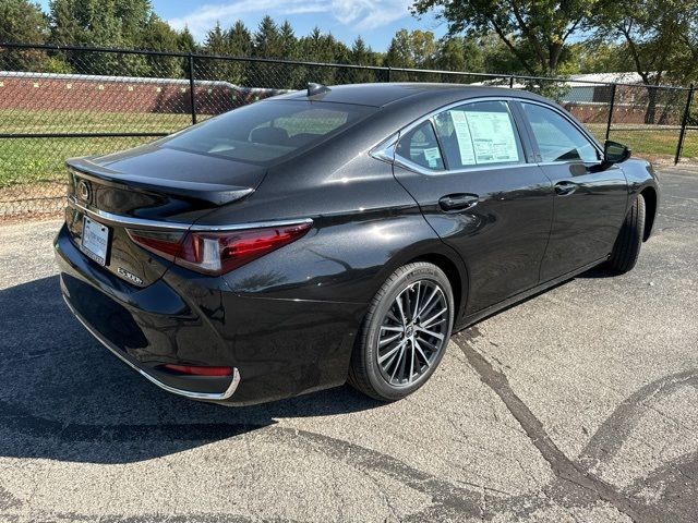 2025 Lexus ES 300h