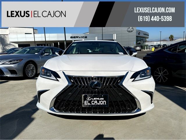 2025 Lexus ES 300h