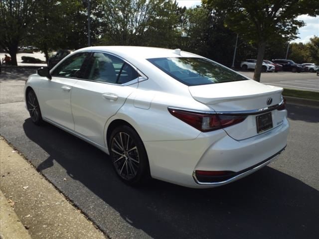 2025 Lexus ES 300h