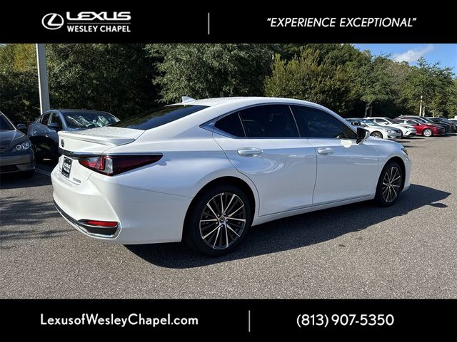 2025 Lexus ES 300h