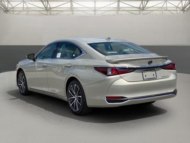 2025 Lexus ES 300h