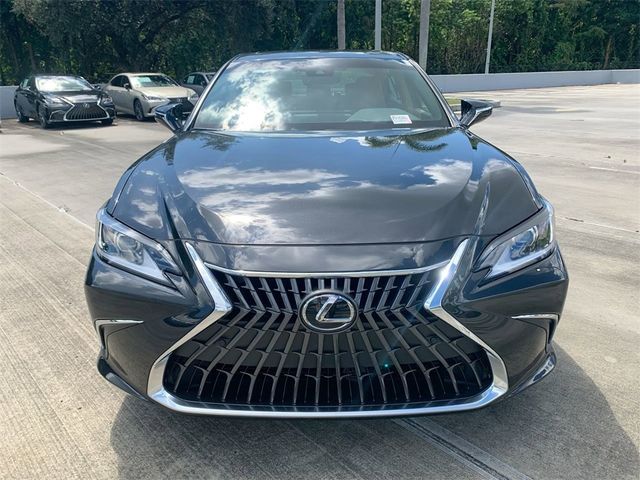 2025 Lexus ES 300h