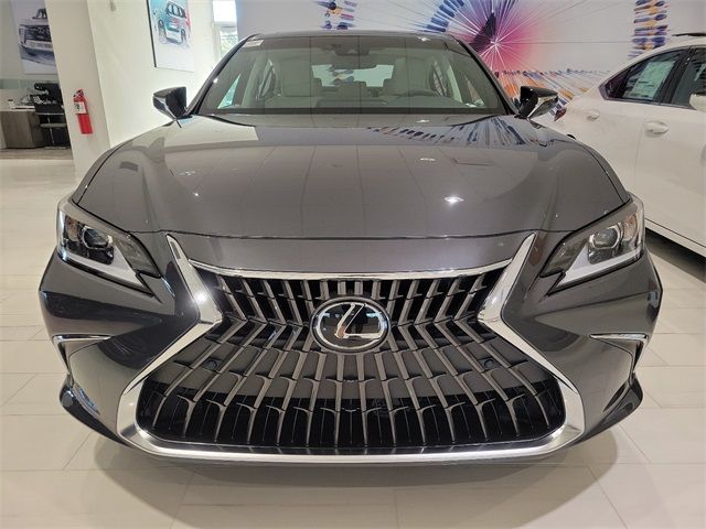 2025 Lexus ES 300h