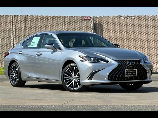 2025 Lexus ES 300h