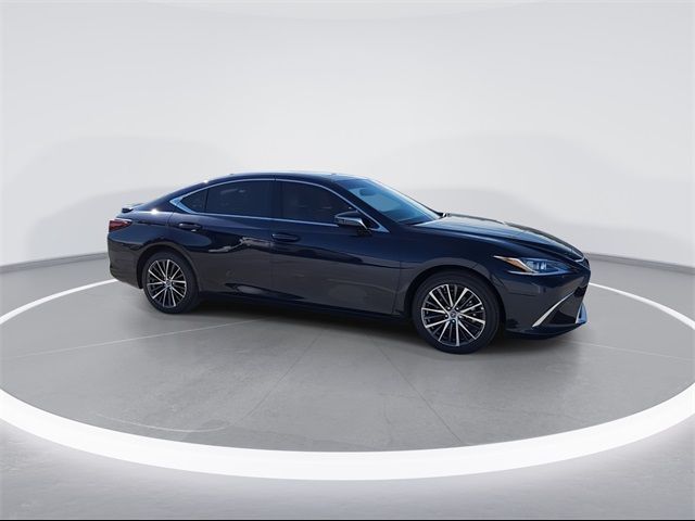 2025 Lexus ES 300h