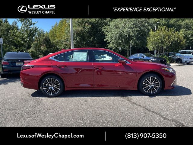 2025 Lexus ES 300h