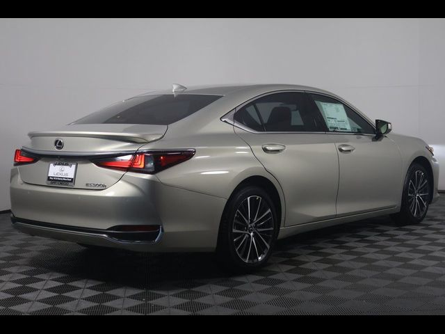 2025 Lexus ES 300h