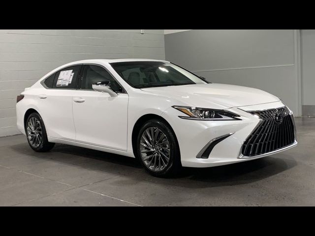 2025 Lexus ES 300h Luxury