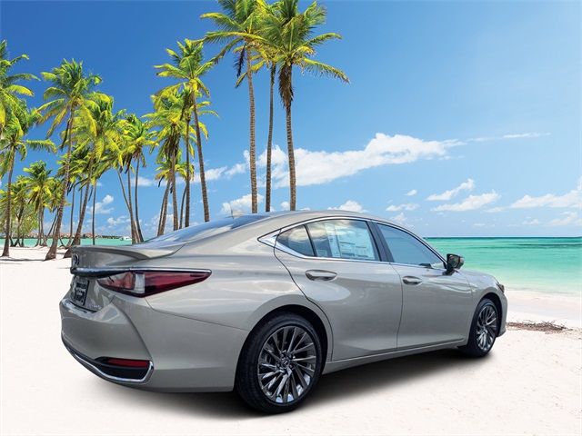 2025 Lexus ES 300h Luxury