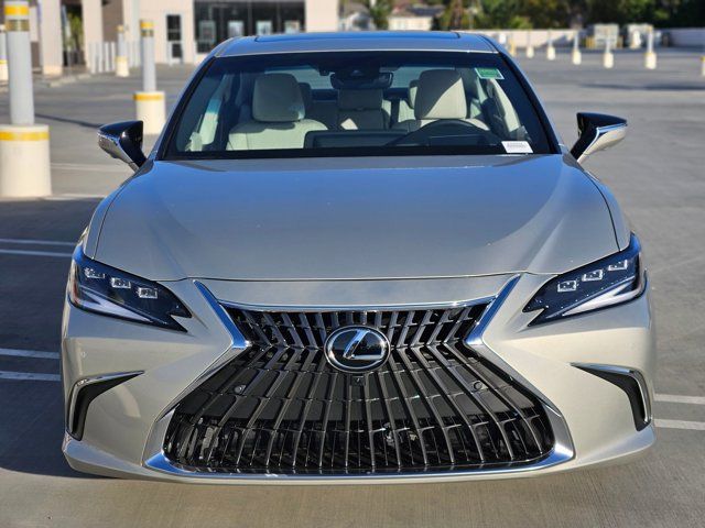 2025 Lexus ES 300h Luxury