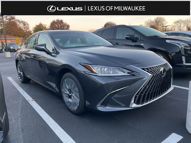 2025 Lexus ES 300h Luxury