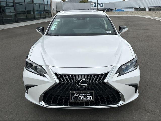 2025 Lexus ES 300h Luxury