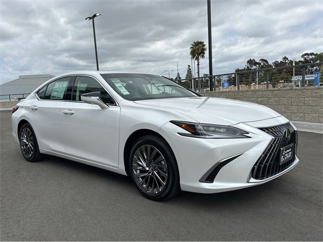2025 Lexus ES 300h Luxury