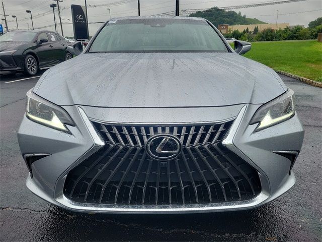 2025 Lexus ES 300h Luxury