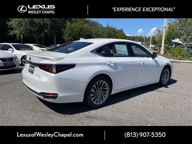 2025 Lexus ES 300h Luxury