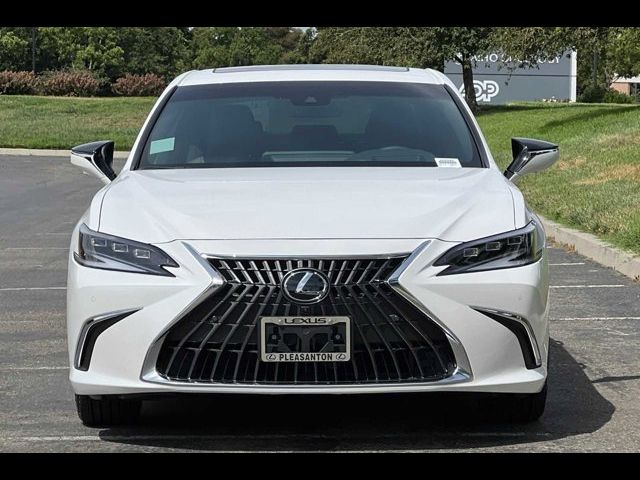 2025 Lexus ES 300h Luxury