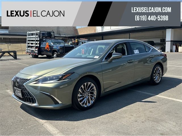 2025 Lexus ES 300h Luxury