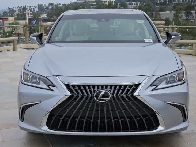 2025 Lexus ES 300h Luxury