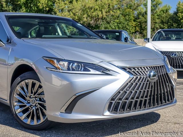 2025 Lexus ES 300h Luxury