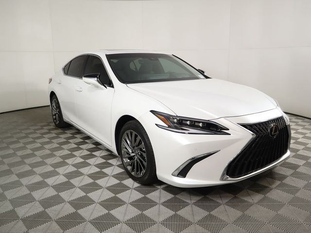 2025 Lexus ES 300h Luxury