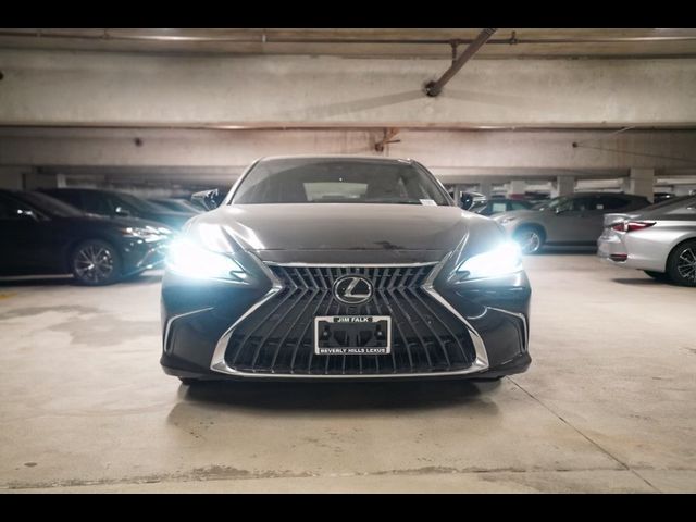 2025 Lexus ES 300h Luxury