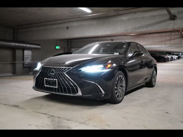 2025 Lexus ES 300h Luxury