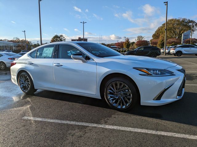 2025 Lexus ES 300h Luxury