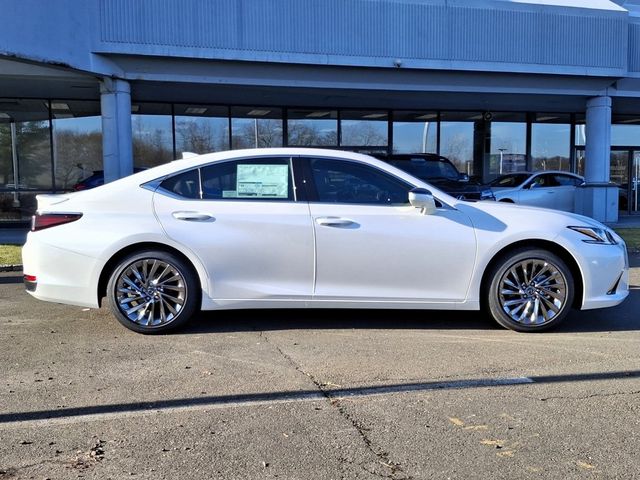 2025 Lexus ES 300h Luxury