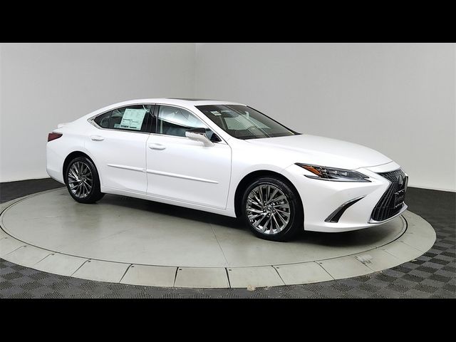 2025 Lexus ES 300h Luxury