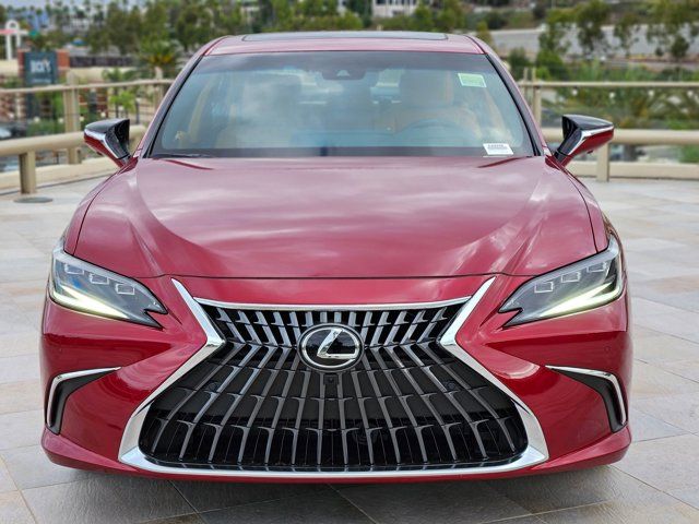 2025 Lexus ES 300h Luxury