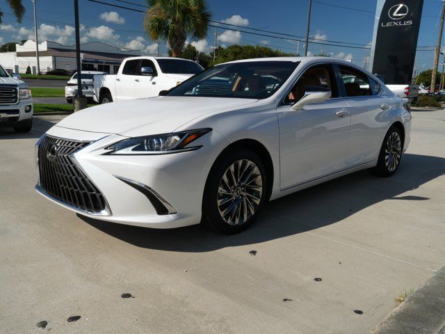 2025 Lexus ES 300h Luxury