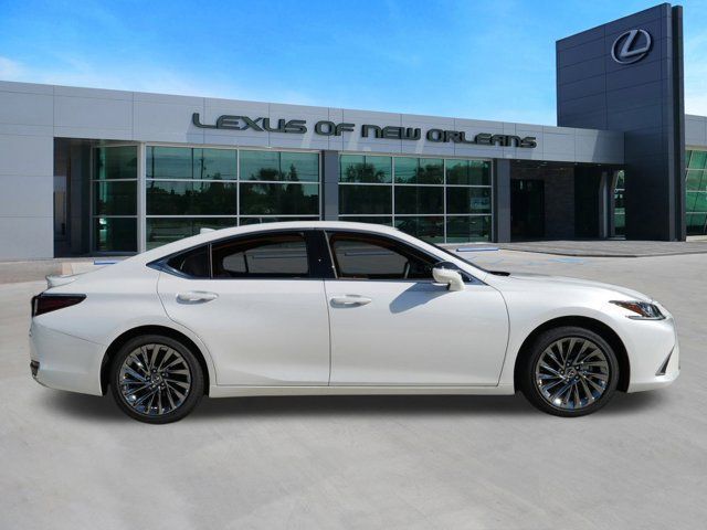 2025 Lexus ES 300h Luxury