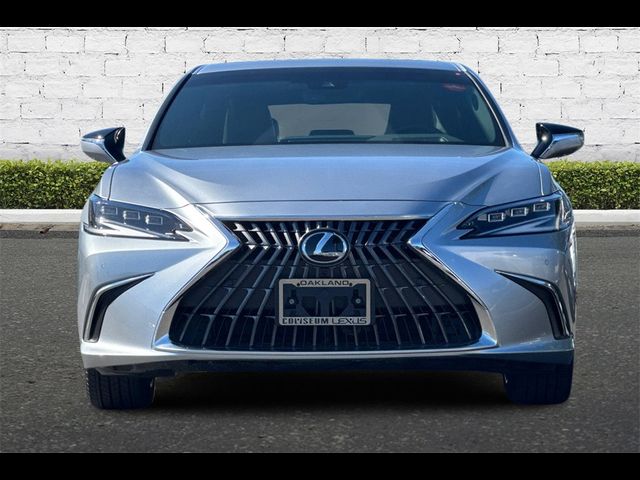 2025 Lexus ES 300h Luxury