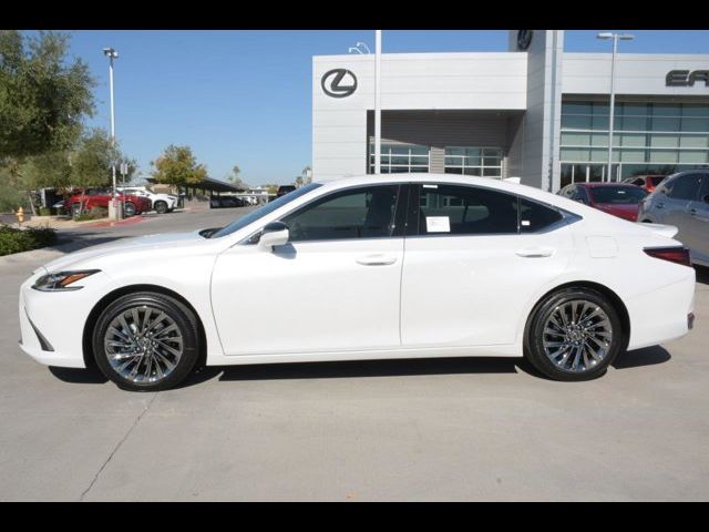 2025 Lexus ES 300h Luxury